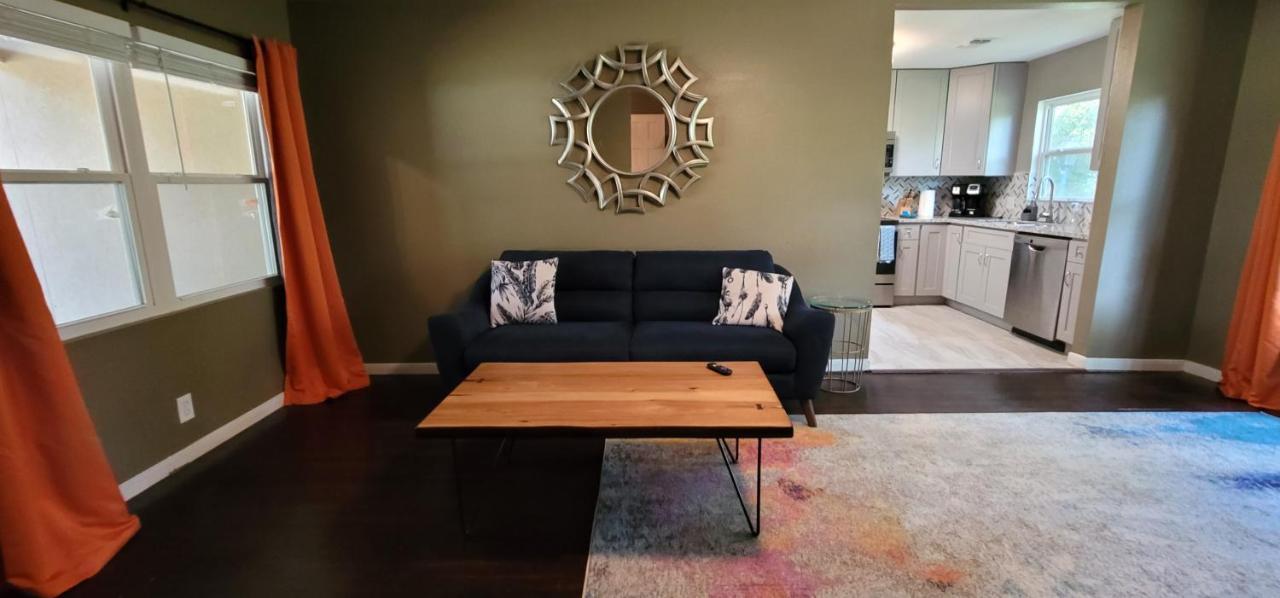 Rebecca Street House - Close To Med Center, Downtown, Nrg ヒューストン エクステリア 写真